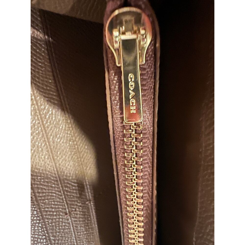 Coach Multifunctional Wallet In English Tan - Picture 13 of 16